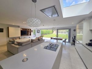 Photo 22- click for photo gallery